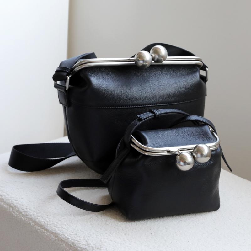 Women's Exquisite Clip Bag Luxury Genuine Leather Metal Ball Buckle Decor Bag  Retro Kiss Lock Bag Simple Shoulder Crossbody Bag