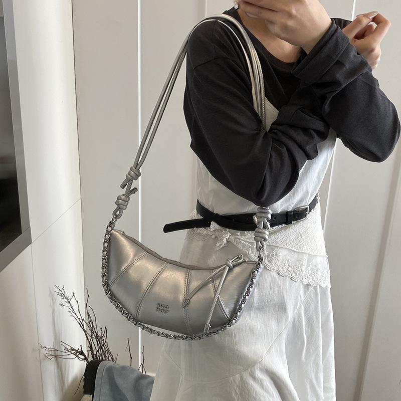 Trendy Solid Color Simple Dumpling Bag Women 2025 New Korean Version Ins Fashion Shoulder Bag Niche Texture Messenger Bag