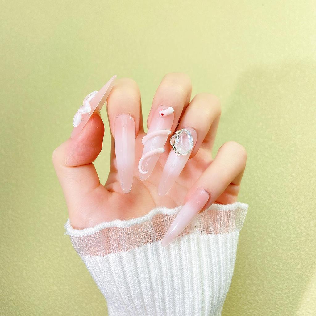 Fairy Style Press-On Nails with 3D Flower & Diamond Decorations - Eye-Catching, Skin-Brightening Nail Art