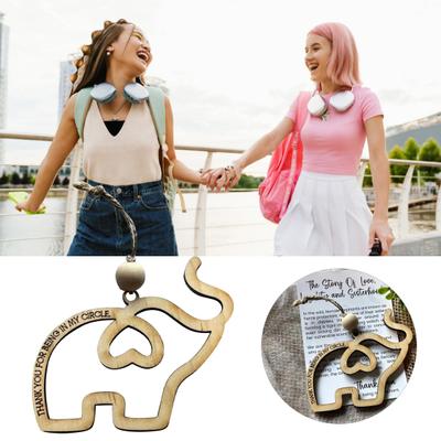 Ornement Éléphant Amitié Décoration Éléphant Suspendue en Bois avec Carte Histoire Pendentif Éléphant Cadeau Amitié Sororité pour Femmes Tribu