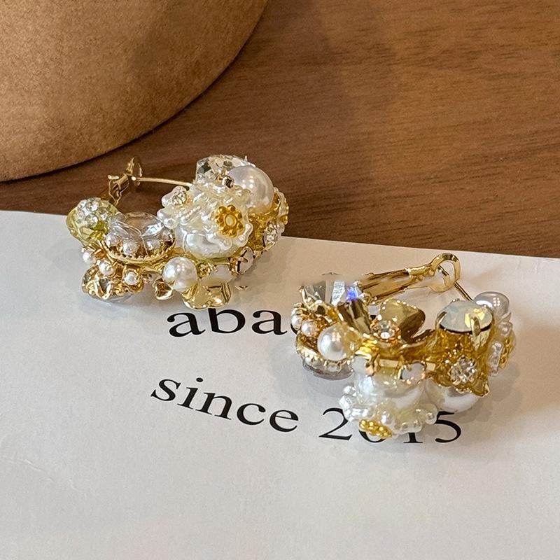 Silver Needle Diamond Flower Pearl Earrings Retro Exquisite Elegance Versatile Earrings Light Luxury Earrings Women