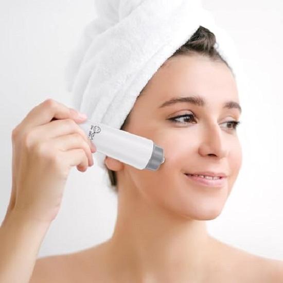 4 in1 Face Massager,Mini Face Massager Electric Anti-Aging Acupressure Vibration Face Massager,Facial Tools,Ultrasonic Electric