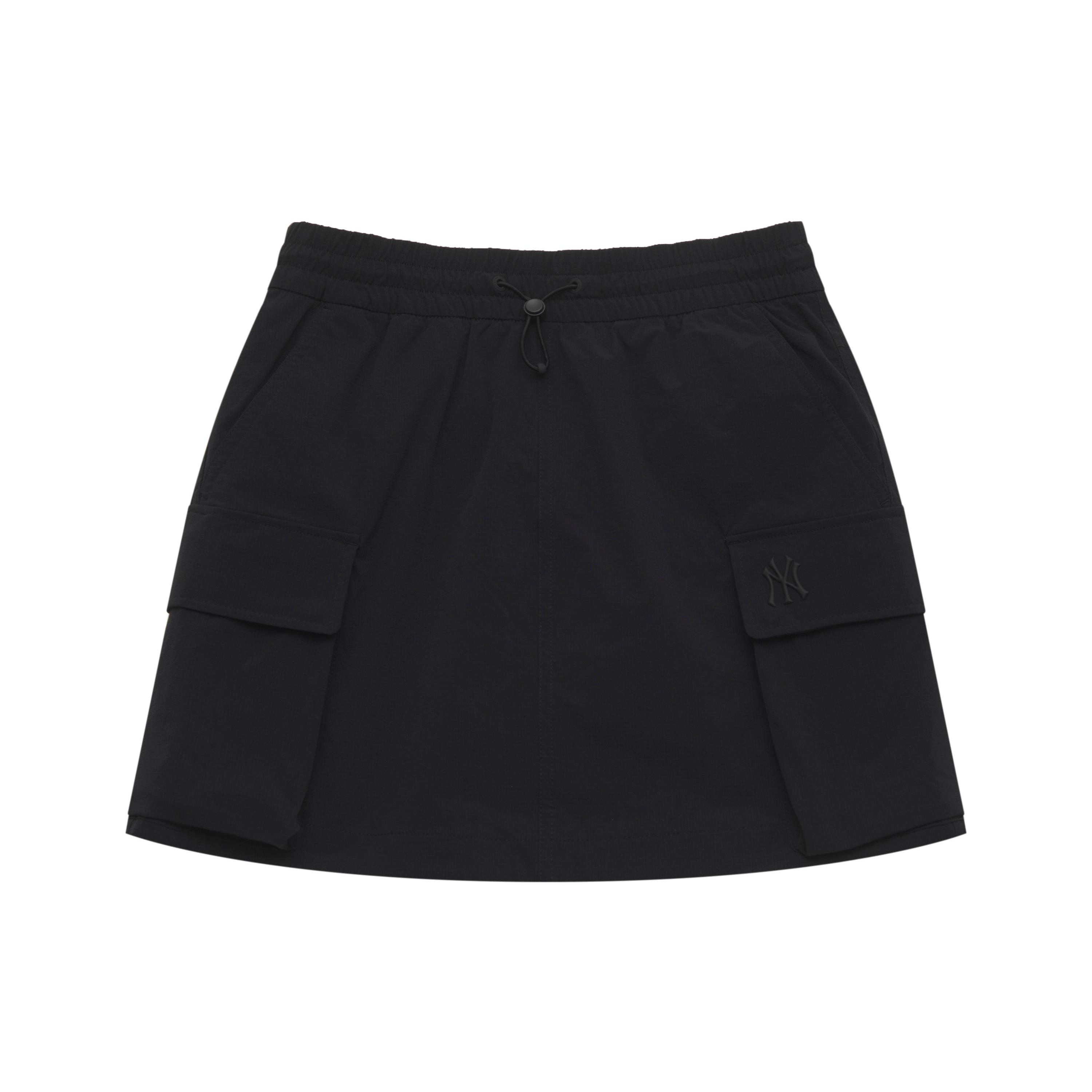 

New MLB New York Yankees Basic Collection SS25 Cargo Short Skirts Women s Black 3FSKB0153-50BKS S