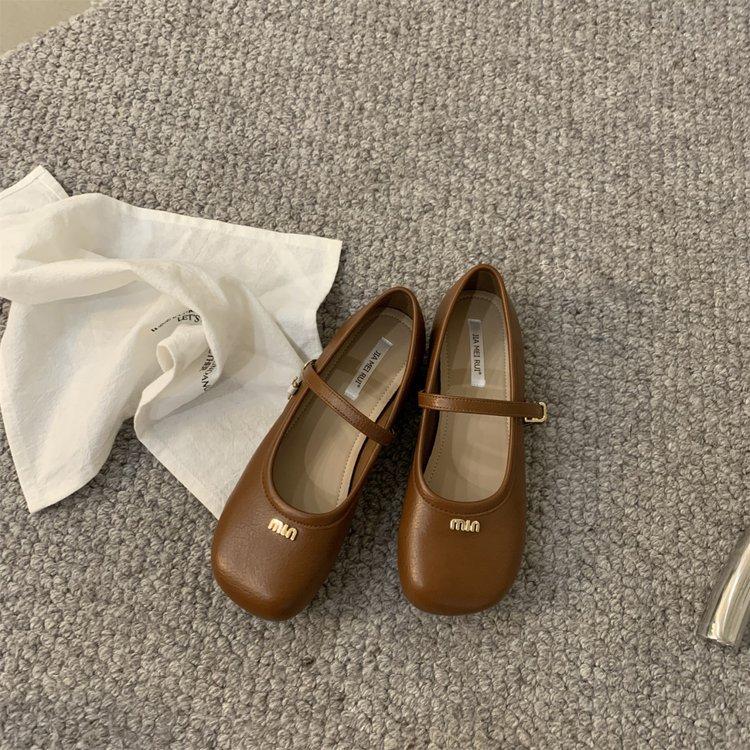 Xiaoxiangfeng single shoes 2025 spring and autumn new one-word buckle French beanie shoes women's flat-soled soft-soled Mary Jane grandma shoes