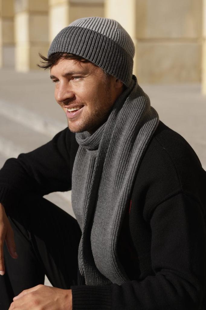 Leon - Men' Light Gray Cap with Graphite Cuff