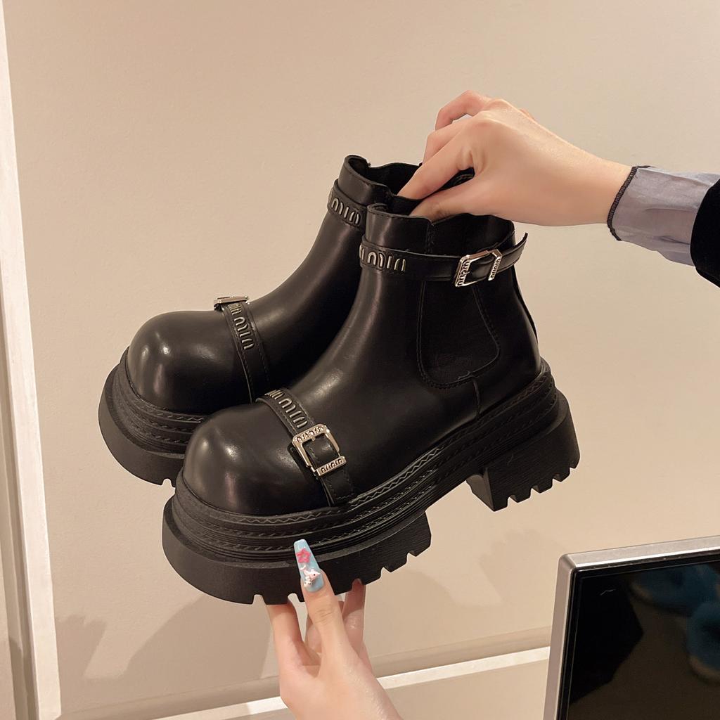 Martin Boots Women's 2025 Autumn and Winter New Big Head Colored Belt Buckle Chelsea Cigarette Boots Small Velvet Short Boots
