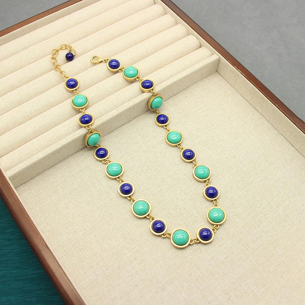 

Vintage Italian Green Stone Necklace & Bracelet Set - Mid-Century European & American Clavicle Chain