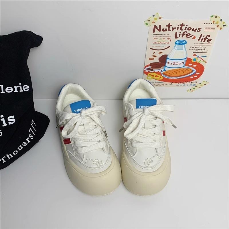 Hong Kong style versatile women's shoes 2025 new spring thick-soled heightened versatile casual sports board shoes lightweight breathable board shoes