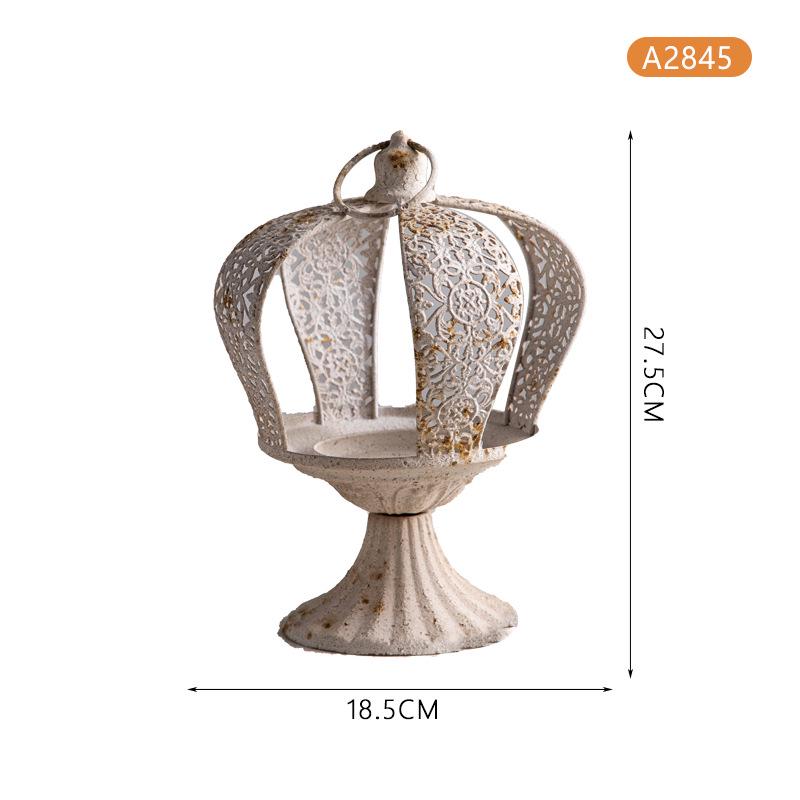 French Crown-Shaped Hollow Candlestick: European Retro Tabletop Ornament for a Cozy B&B Atmosphere