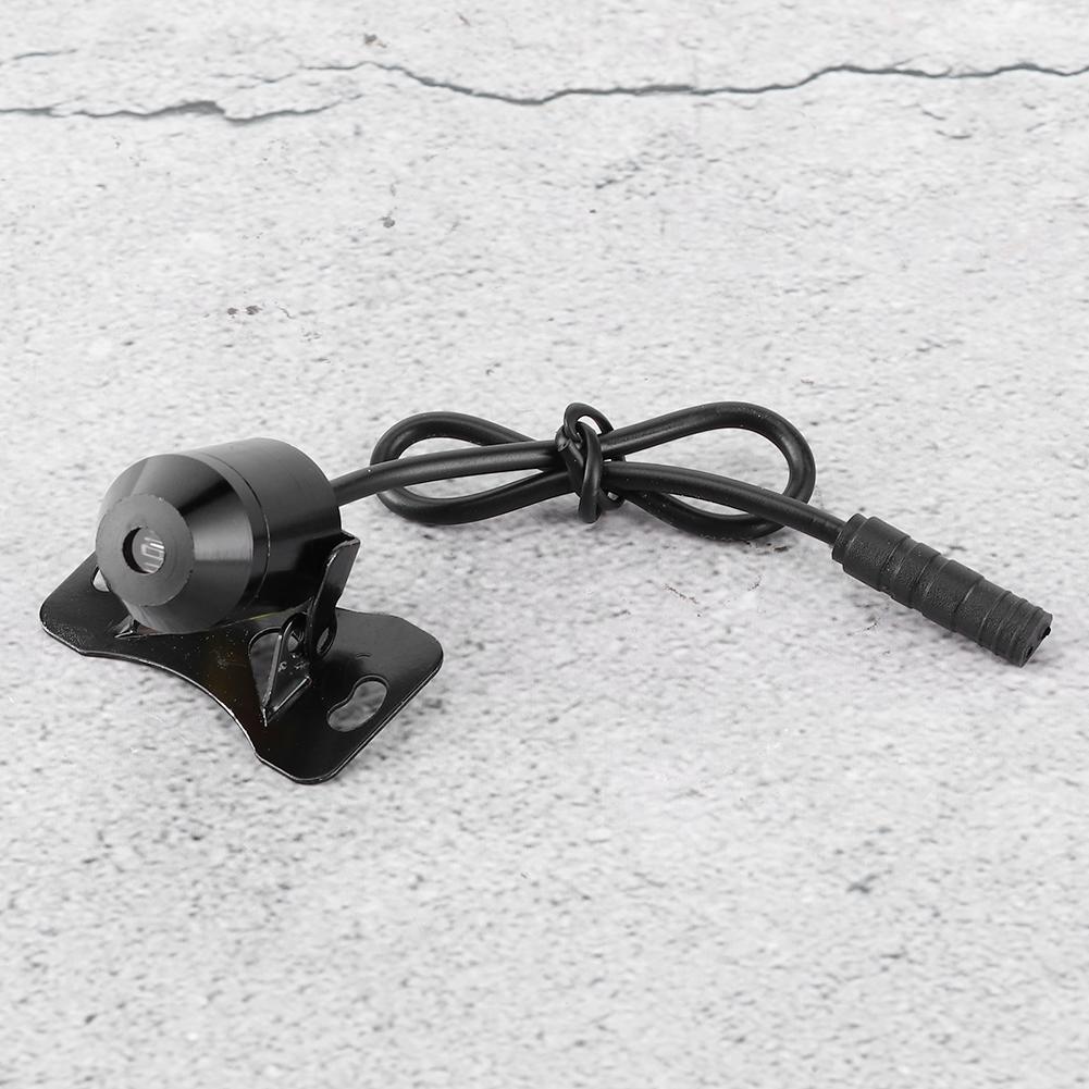 8V‑36V Laser Nebelschlussleuchte Anti-Kollisions-Bremsrücklicht Warnleuchte Blinker für Auto