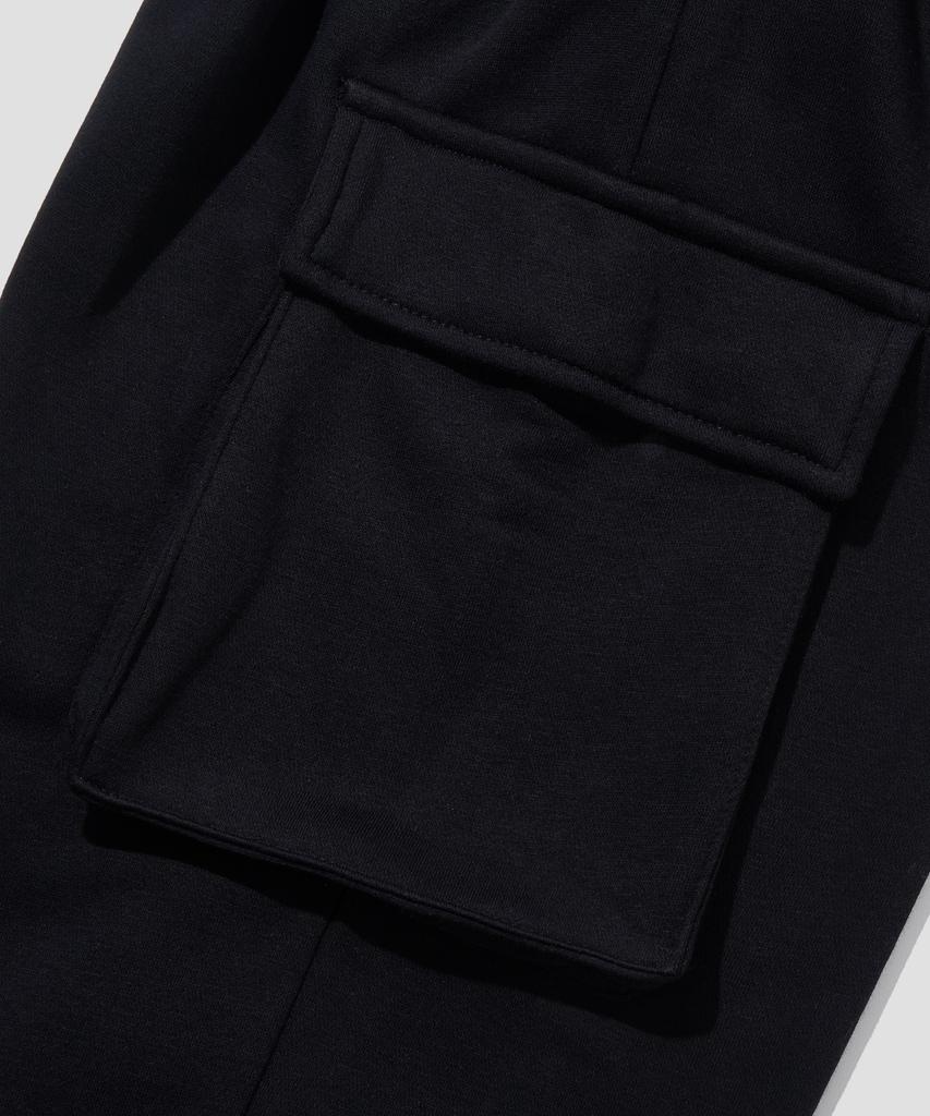 AGOD (Fleece-Lined) Single-Pleat Cargo Sweatpants [Black]