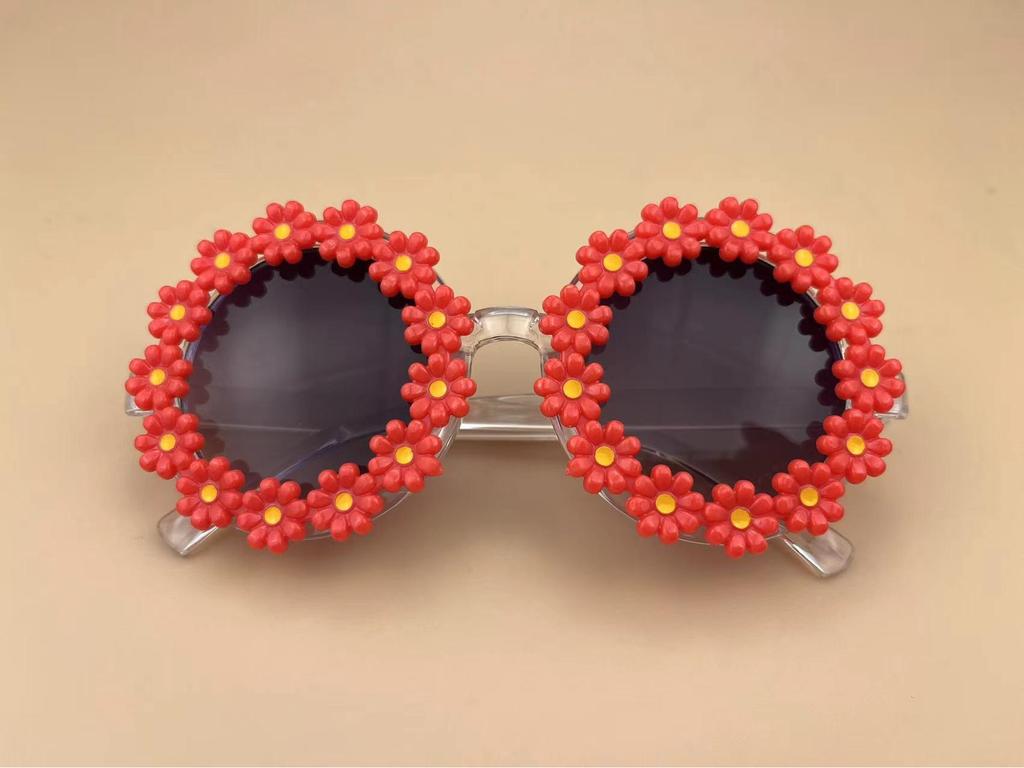 Girls' Cute Daisy Sunglasses - Stylish Sunflower Design for Picnics & Outings