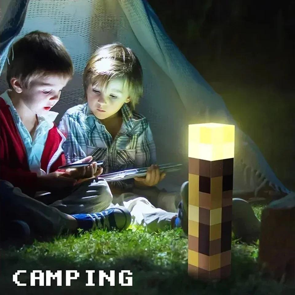 Lampe Torche MC Game Brownstone Figurine 4 Couleurs LED Veilleuse Décorative Lampe de Table Chambre Recharge USB avec Boucle Jouet Cadeau pour Enfants