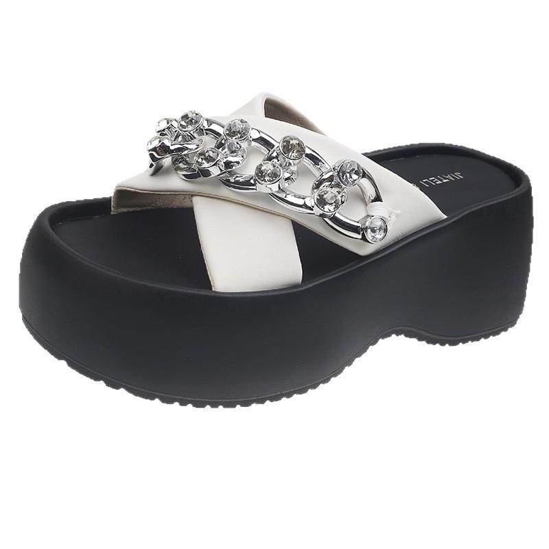 Popular Thick-bottomed Cool Slippers for Women's Outer Wear 2025 Summer New High-value Metal Chain Soft Bottom Cross-strapped Slippers for Women