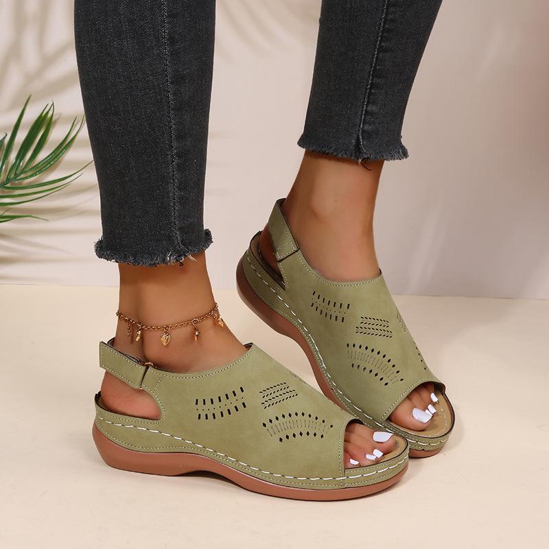 New sandals hollow flat heel open toe buckle with retro low-top hole shoes 43