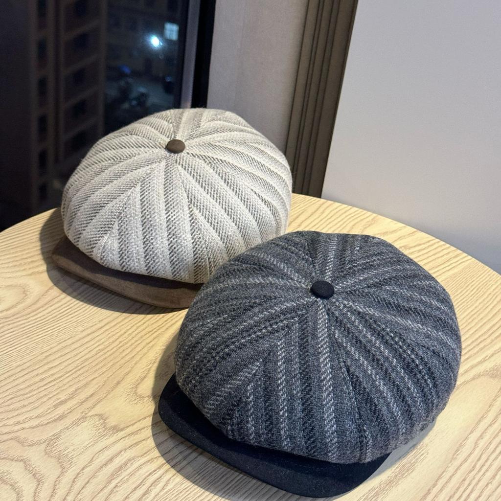Koreanische Version Retro Leder Schirm Schafwolle Schiebermütze Damen Herbst und Winter Neue Mode Vielseitige Malermütze Schiebermütze
