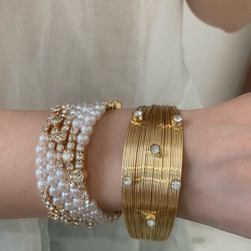 Vintage Rhinestone Multi-layer Open Bangle: Unique, Fashionable Light Luxury Bracelet for Women