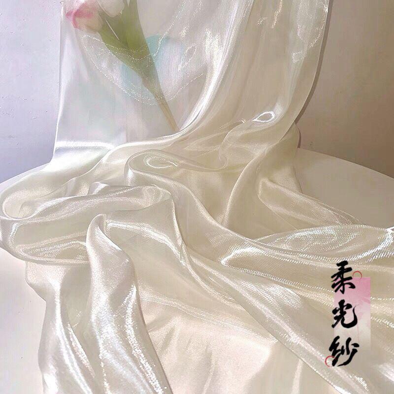 

Soft light-weight high-quality soft organza fabric suitable for wedding dresses formal gowns and designer clothing fabrics 1.5M&1M