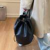 Pu weiche Umhängetasche Damen Herbst und Winter neue Mode Retro Bucket Bag lässiger Rucksack mit großem Fassungsvermögen