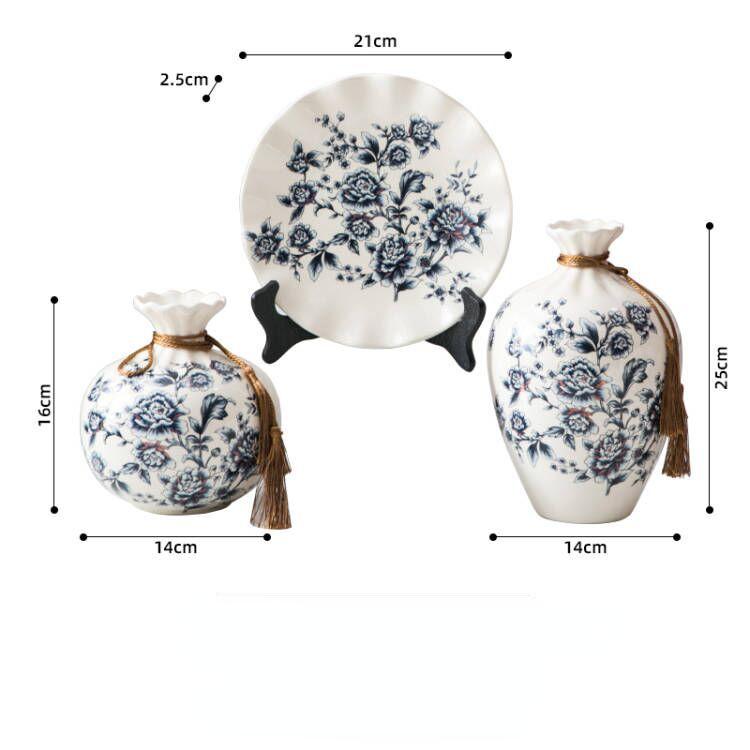 

Керамическая ваза, набор из трех предметов для украшения дома, цветочная композиция, европейский ретро-керамический орнамент