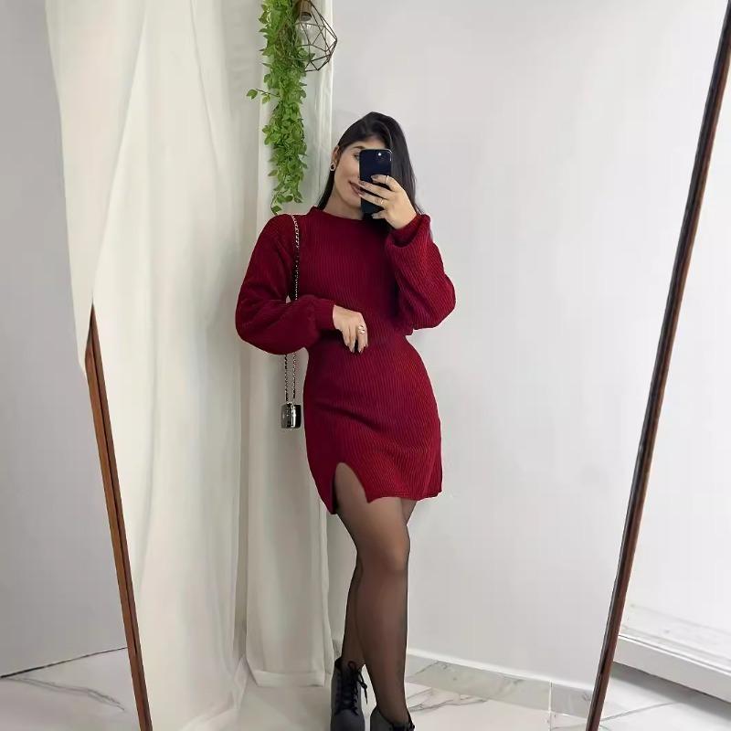

Осеннее женское однотонное платье с длинными рукавами и разрезом L бордовый