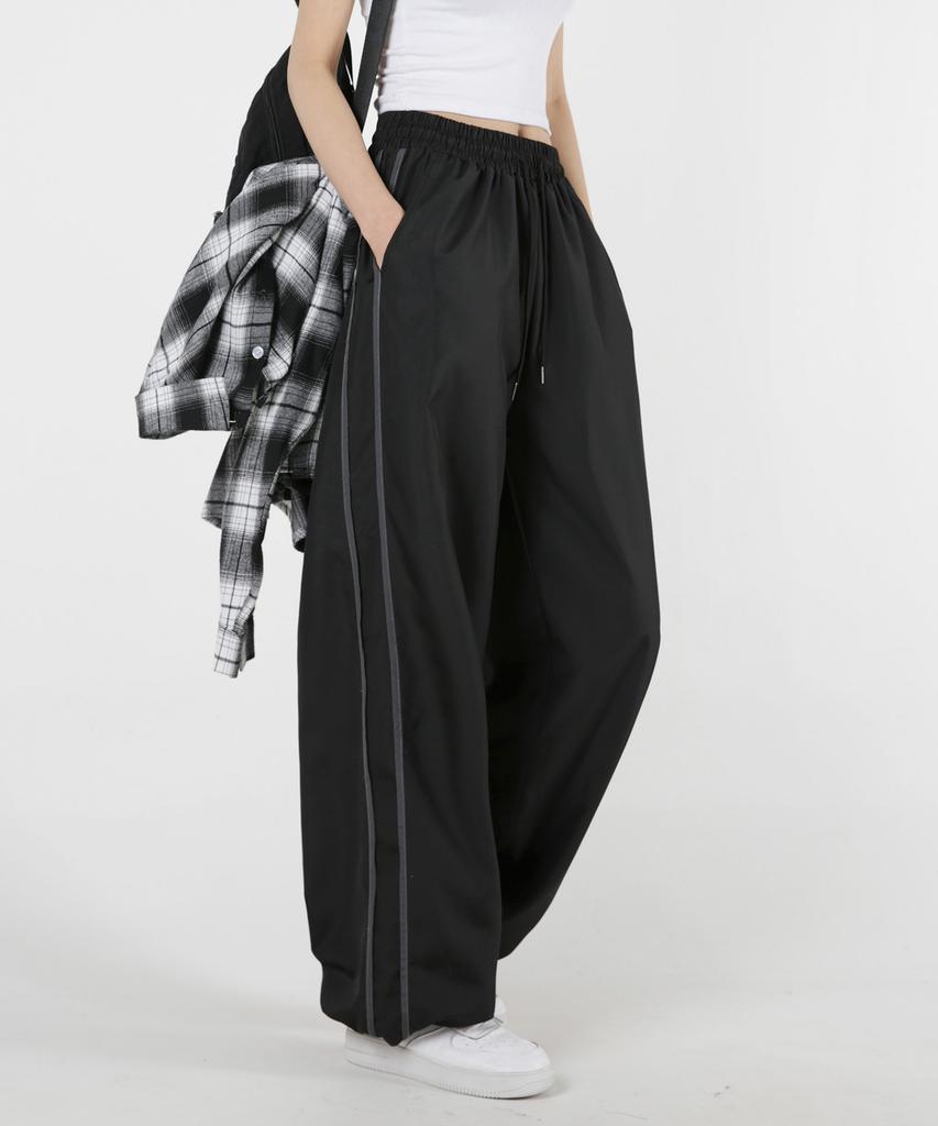 UMM Contrast Line Wide Training Track Pants