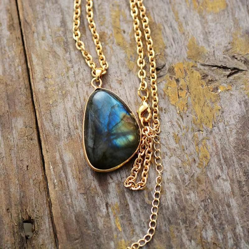 High-quality elongated stone Bohemian simple fashion pendant necklace European, American, Japanese and Korean popular jewelry natural stone jewelry