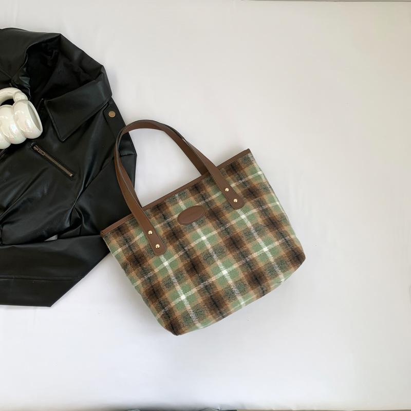 Die diesjährige beliebte Mode Retro Handtasche 2025 Frühling neu vielseitig ins Schulter Achsel Tragetasche