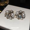 Silver Needle Vintage-Style Geometric Flower Pearl Earrings with Diamonds - Luxurious and Fashionable Ear Studs