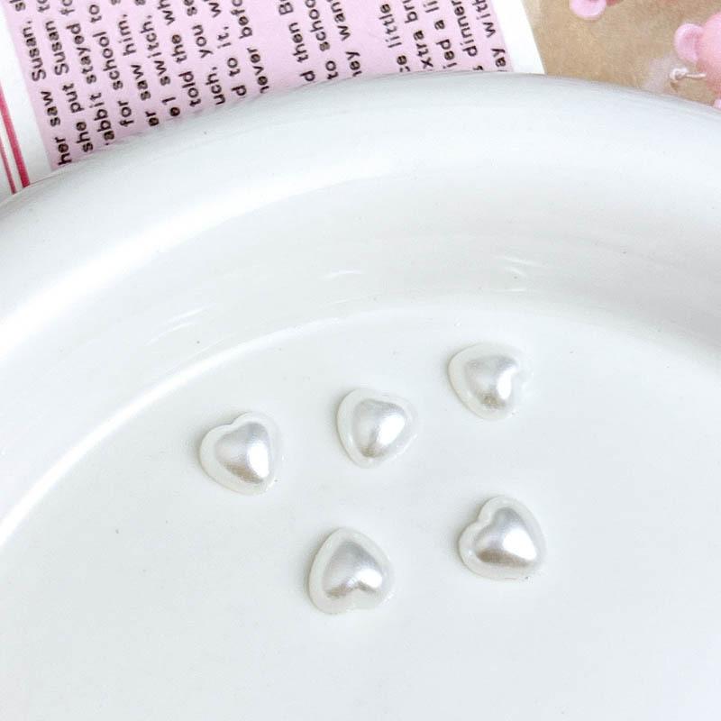 Hot Selling Resin Big and Small Love Heart Nail Art Jewelry Pink White Glossy Pearlescent Diy Nail Accessories