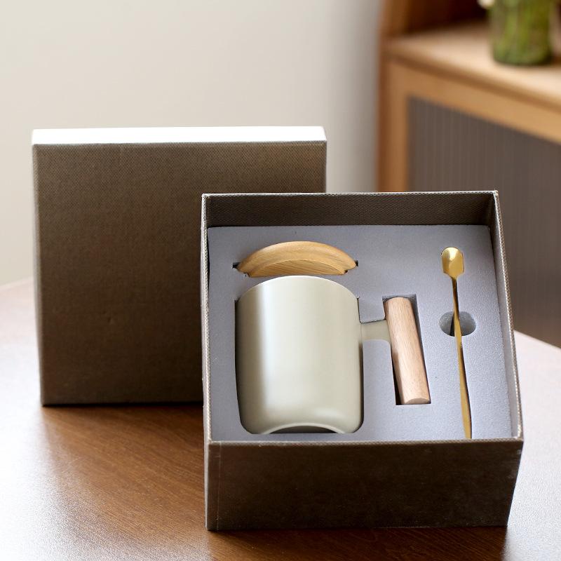 Tazza Creativa Ceramica Retrò Manico in Legno Tazza da Caffè per Ufficio Tazza d'Acqua Souvenir Evento di Apertura