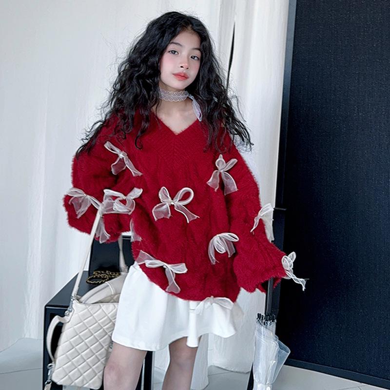 

Праздничный красный вязаный свитер с V-образным вырезом для девочек для празднования Нового года 170 cm красный