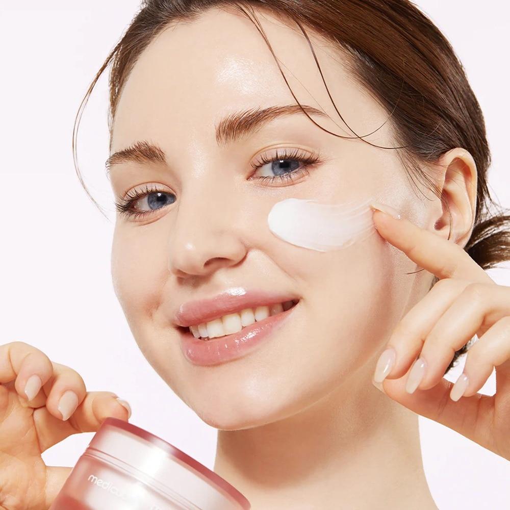 MEDICUBE Triple Collagen Cream 4.0, 50ml with Collagen, Niacinamide, Elastin, Hydrating Firming Anti-Wrinkle Face Cream