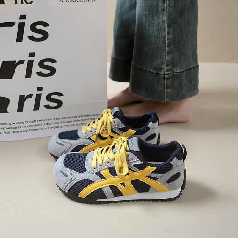 Internet celebrity moral training shoes women's 2025 new summer and autumn thick-soled mesh breathable sports little white shoes casual Forrest Gump s