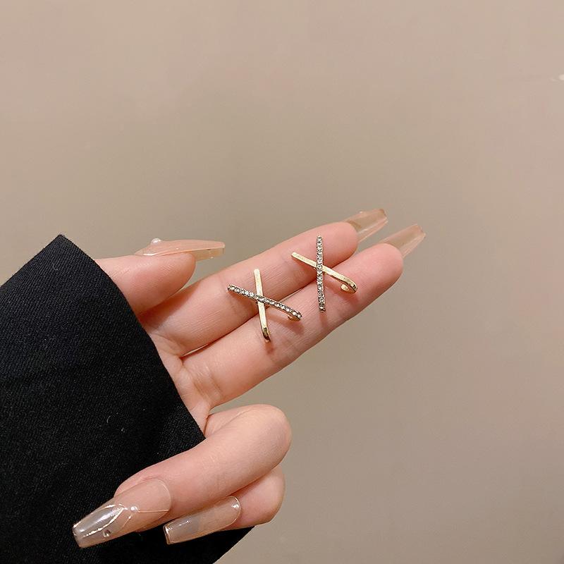 S925 Silver Needle Flash Diamond Cross Earrings Women s Premium Sense Niche Personality Stud Earrings