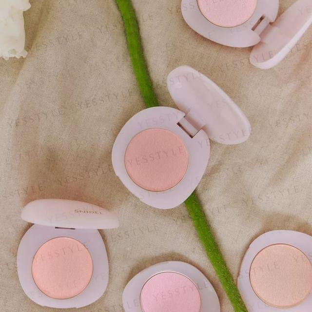 Snidel Beauty - Euphoric Glow Blush 05 Mawarimichi2 LEFT