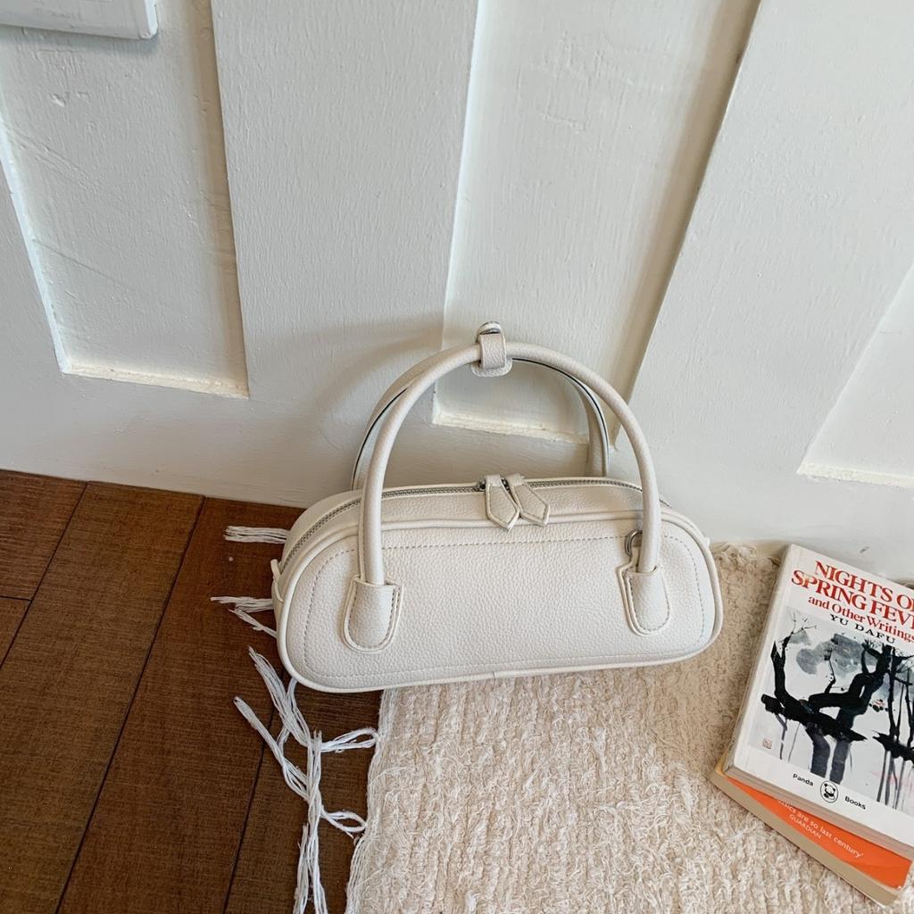 Handbag Stylish and Unique Boston Bag for Casual Commuting, Single Shoulder Strap Design