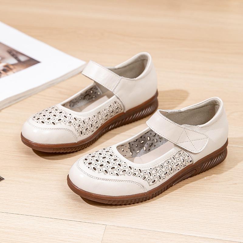 Middle-aged and old leather shoes women's summer breathable bag head hole shoes genuine leather soft sole hollow mother casual sandals women