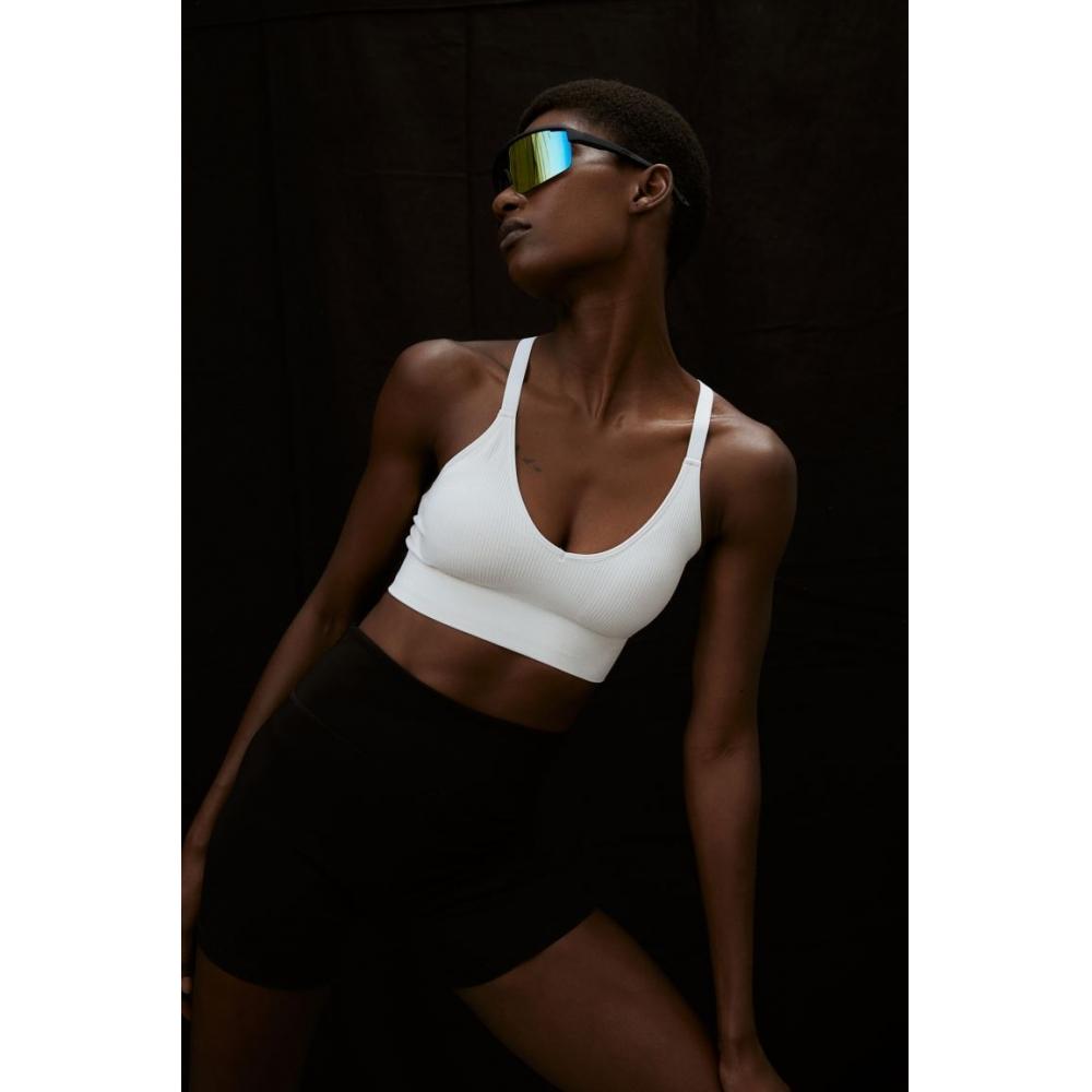 

Спортивный бюстгальтер средней поддержки HM DryMove, белый