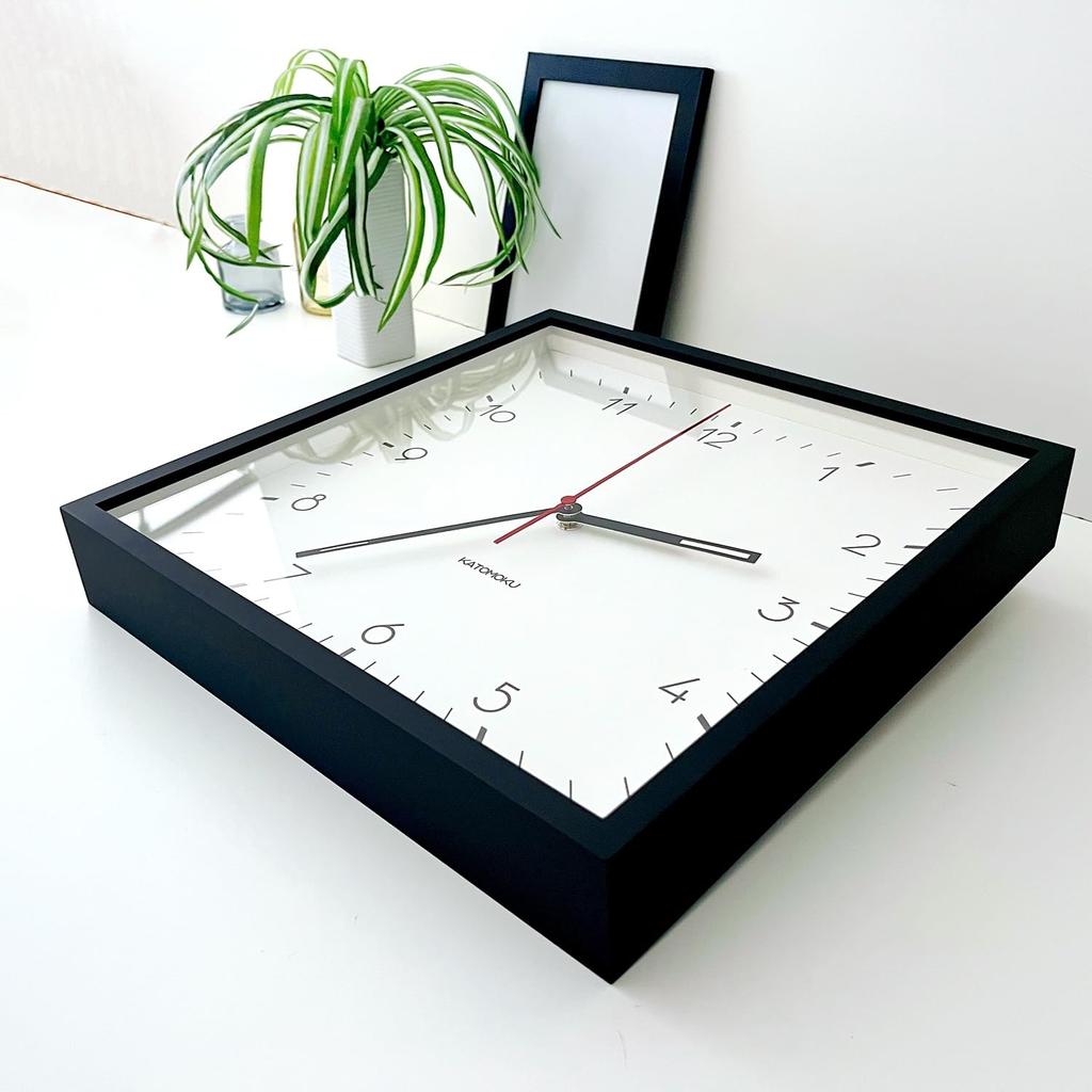 KATOMOKU Quadratische Uhr 3, Schwarz, km-114BKRC, Hinoki-Holz Wanduhr mit durchgehendem Sekundenzeiger, 30,8 x 30,8 x 5cm (Funkgesteuert)