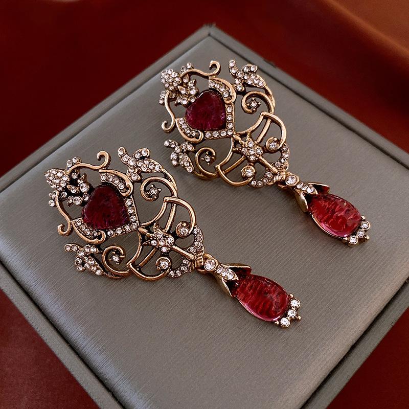 Medieval Vintage Rhombus Flower Earrings Retro Light Luxury High-end Earrings Niche Court Style Earrings