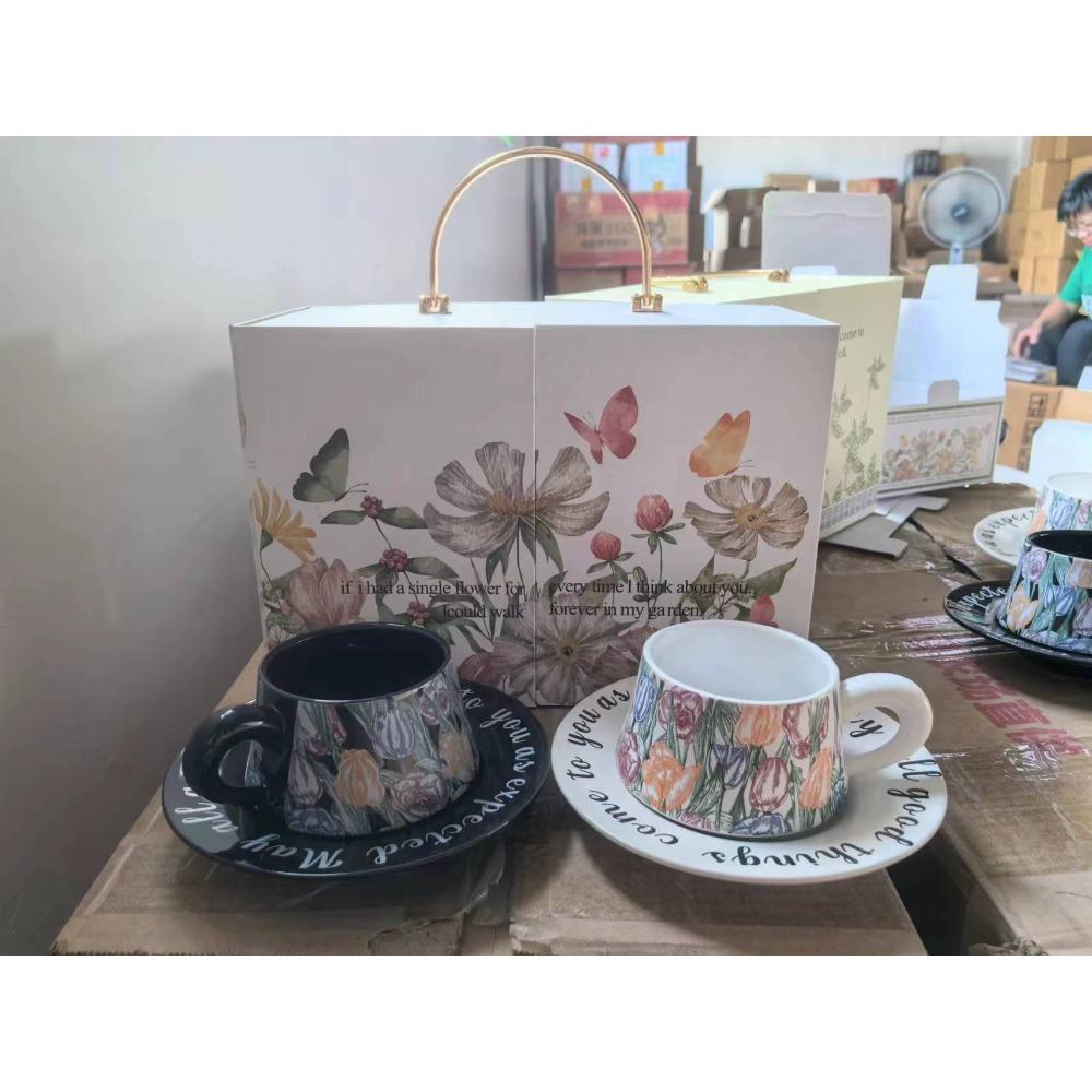 

High-value floral coffee cup, cup and plate, gift box, girlfriends souvenir, housewarming, new wedding literary couple