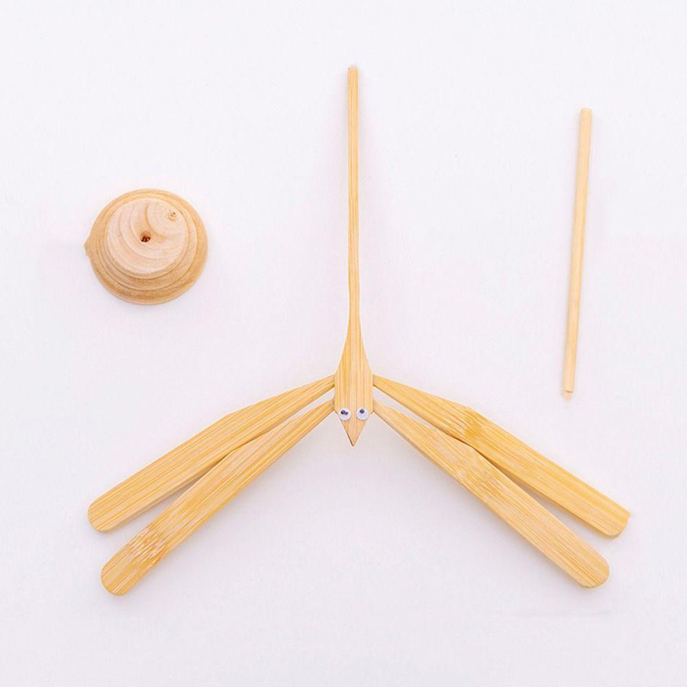 Ausbalancierte Bambuslibelle Holzpfeil Flugspielzeug Balance Libelle Spielzeug Wissenschaftliches Ausstellungsmodell