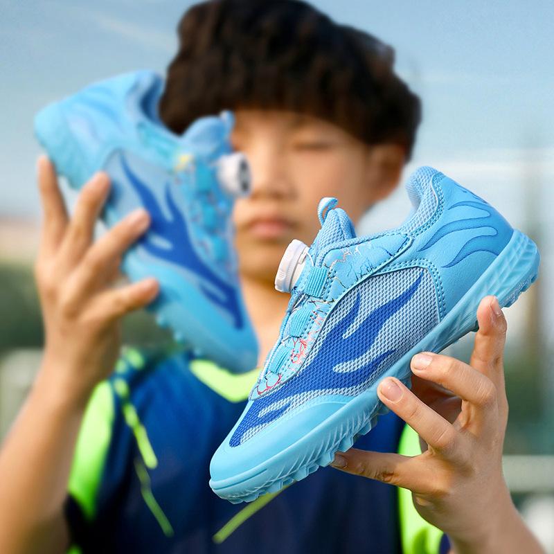 Summer New Mesh Children's Football Shoes Breathable Mesh Broken Nails Primary School Boys and Girls Professional Football Training Shoes