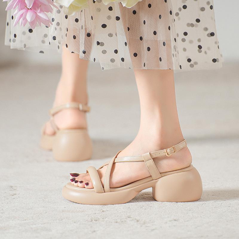 

037-8 Small size 33 sandals women s summer new one-word with thick heel thick sole open toe buckle college style women s sandals 43 тілесний