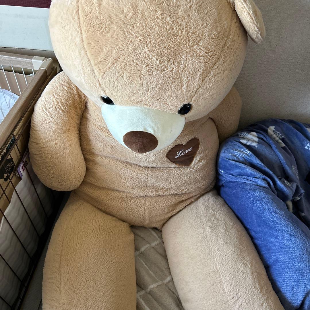 

[USED] Extra-large teddy bear plush toy