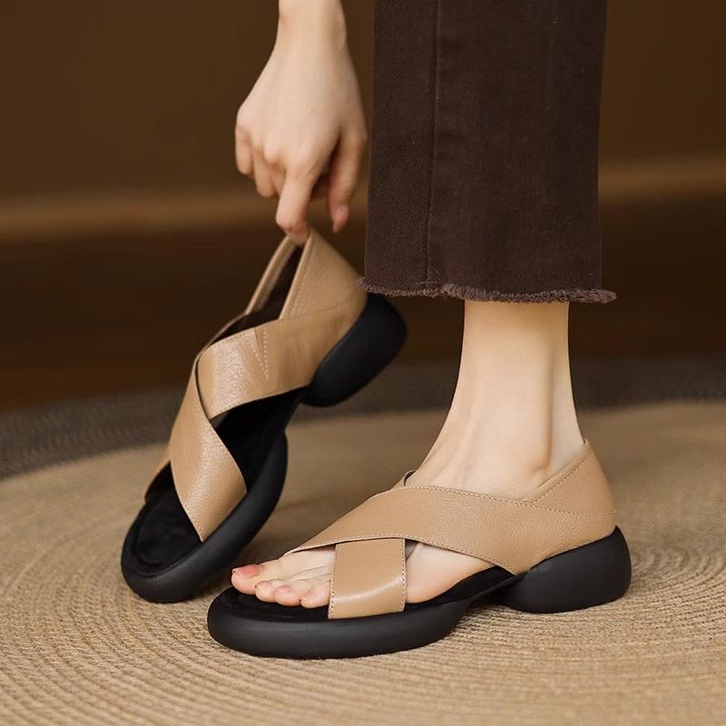 Roman versatile sandals women's summer 2025 new casual versatile sandals large size women's soft-soled flat sandals