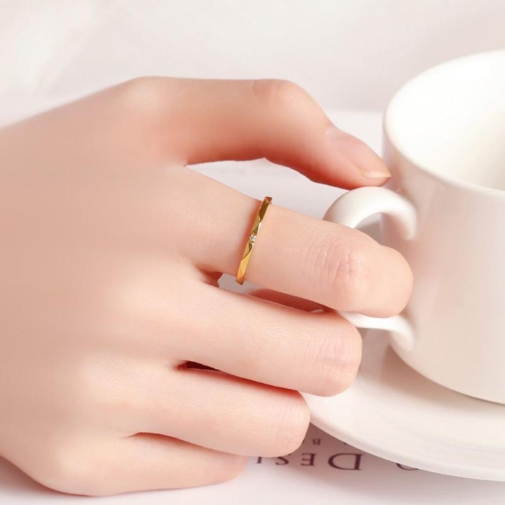 Minimalism Fashion Gold Color Zircon Plain Circle Finger Rings for Men Women Daily Wear Stainless Steel Jewelry Accessories Gift