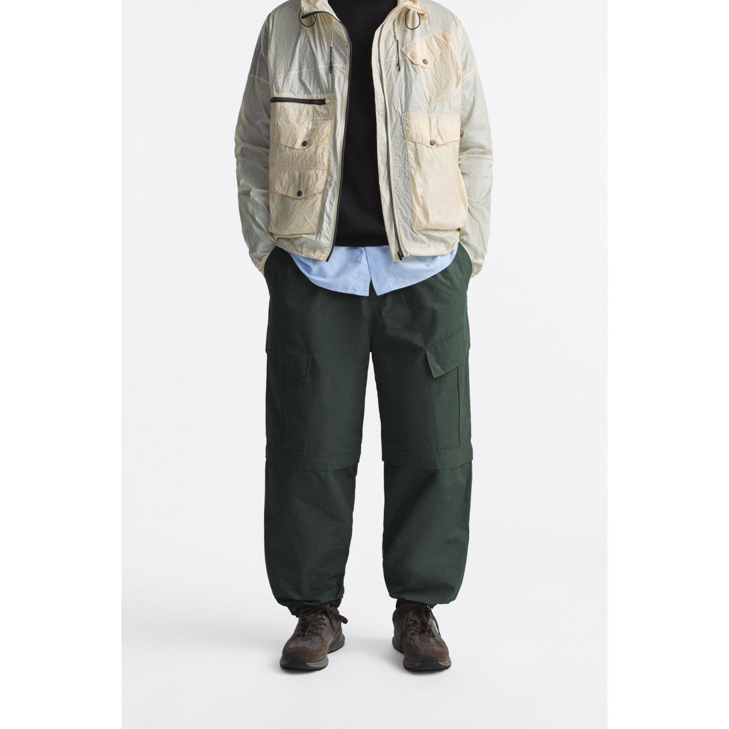 

TECHNICAL TROUSERS WITH DETACHABLE LEGS