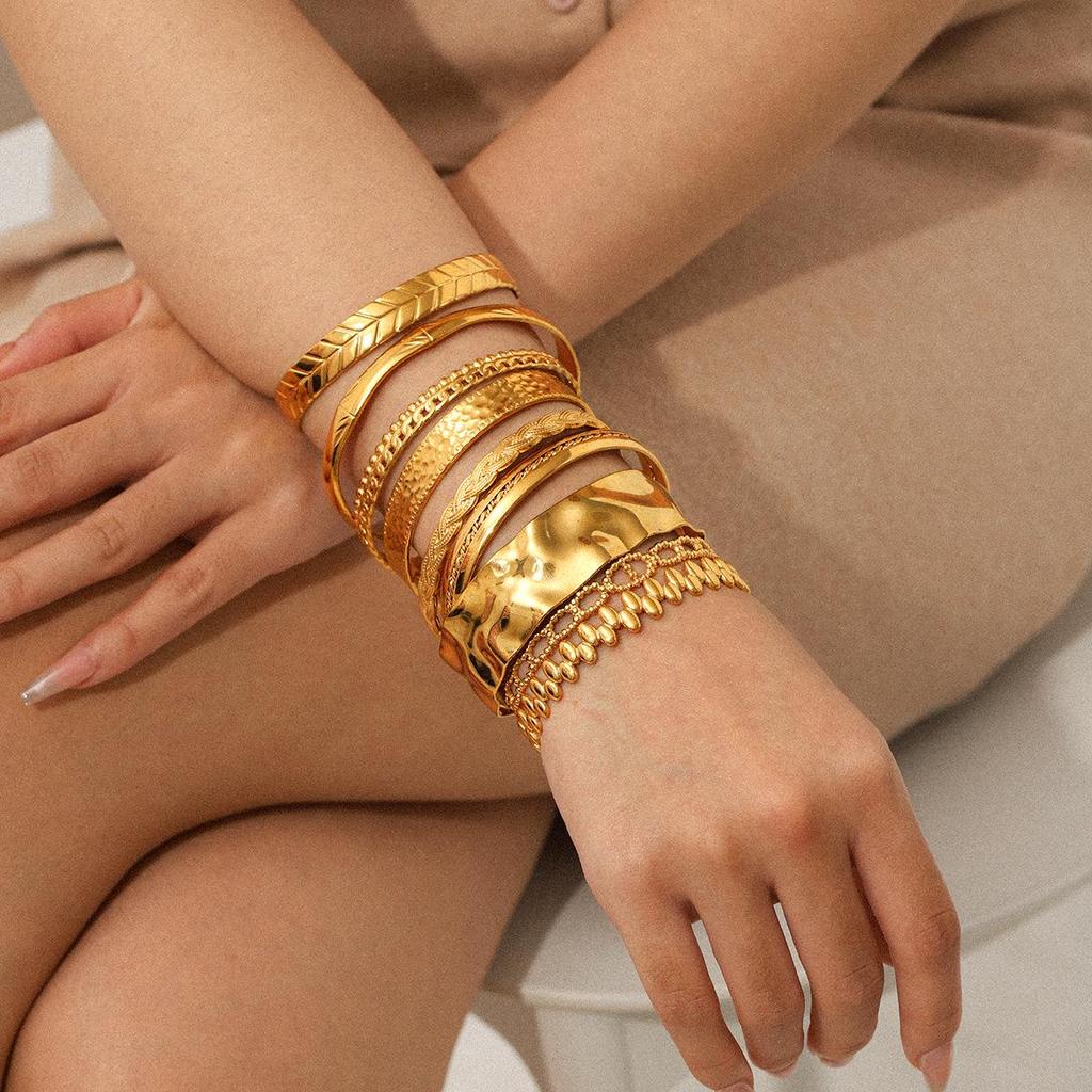 Edelstahl Offener Armreif: Hochwertiger, nicht verblassender Titanschmuck für Damen